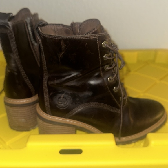 Pre loved Timber booties - Picture 4 of 4
